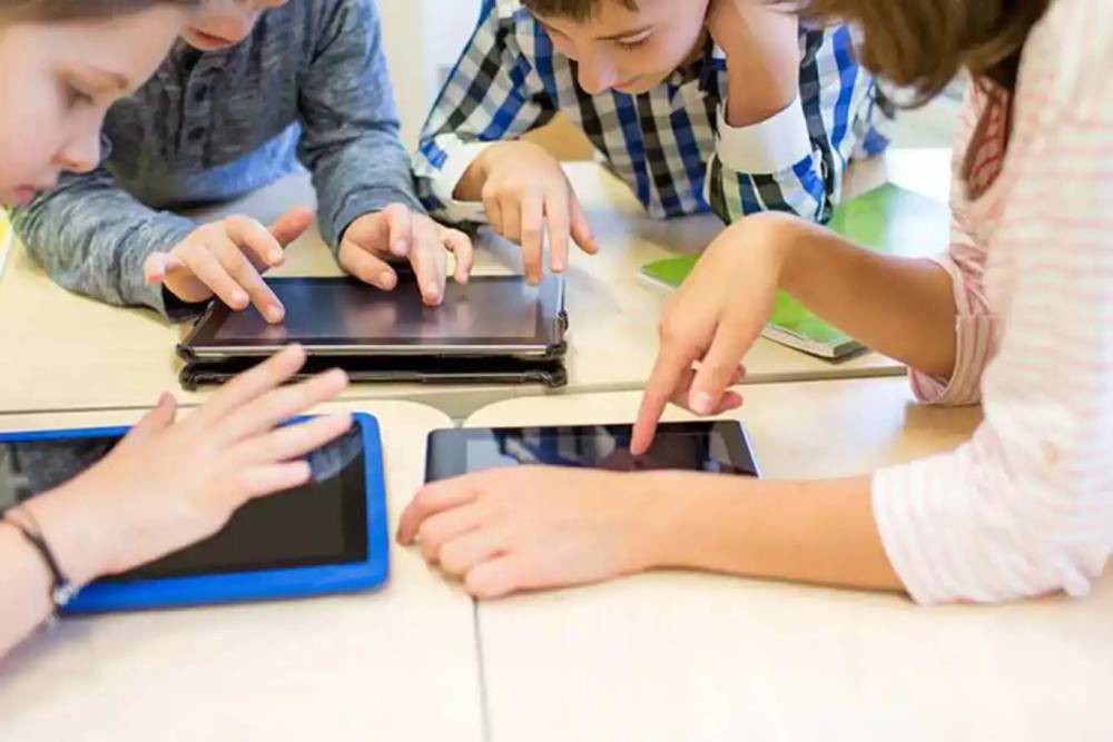 "Dijital D&uuml;nyada &Ccedil;ocukların G&uuml;&ccedil;lendirilmesi Eylem Planı" Resm&icirc; Gazete'de