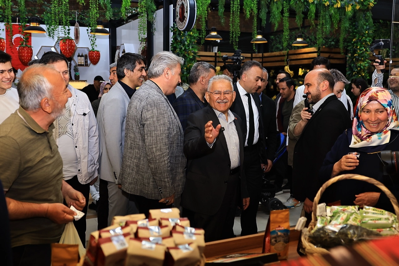 Kayseri'de Başkanlardan Çarşı Melikgazi'ye Görkemli Ziyaret!