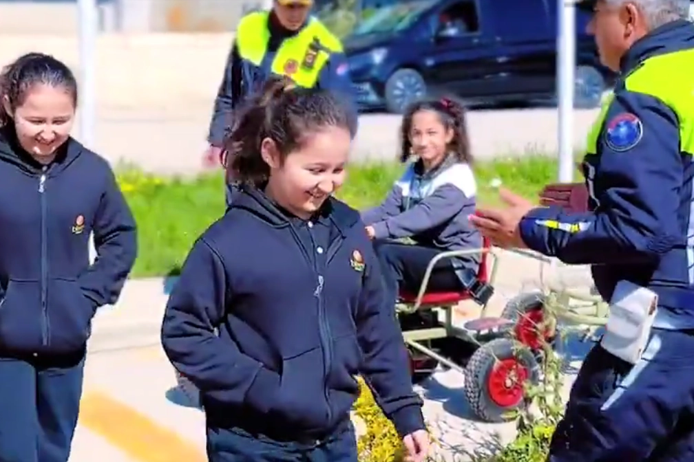 Trafik Haftası'nda Jandarmadan Şaşırtan Farkındalık Etkinlikleri!
