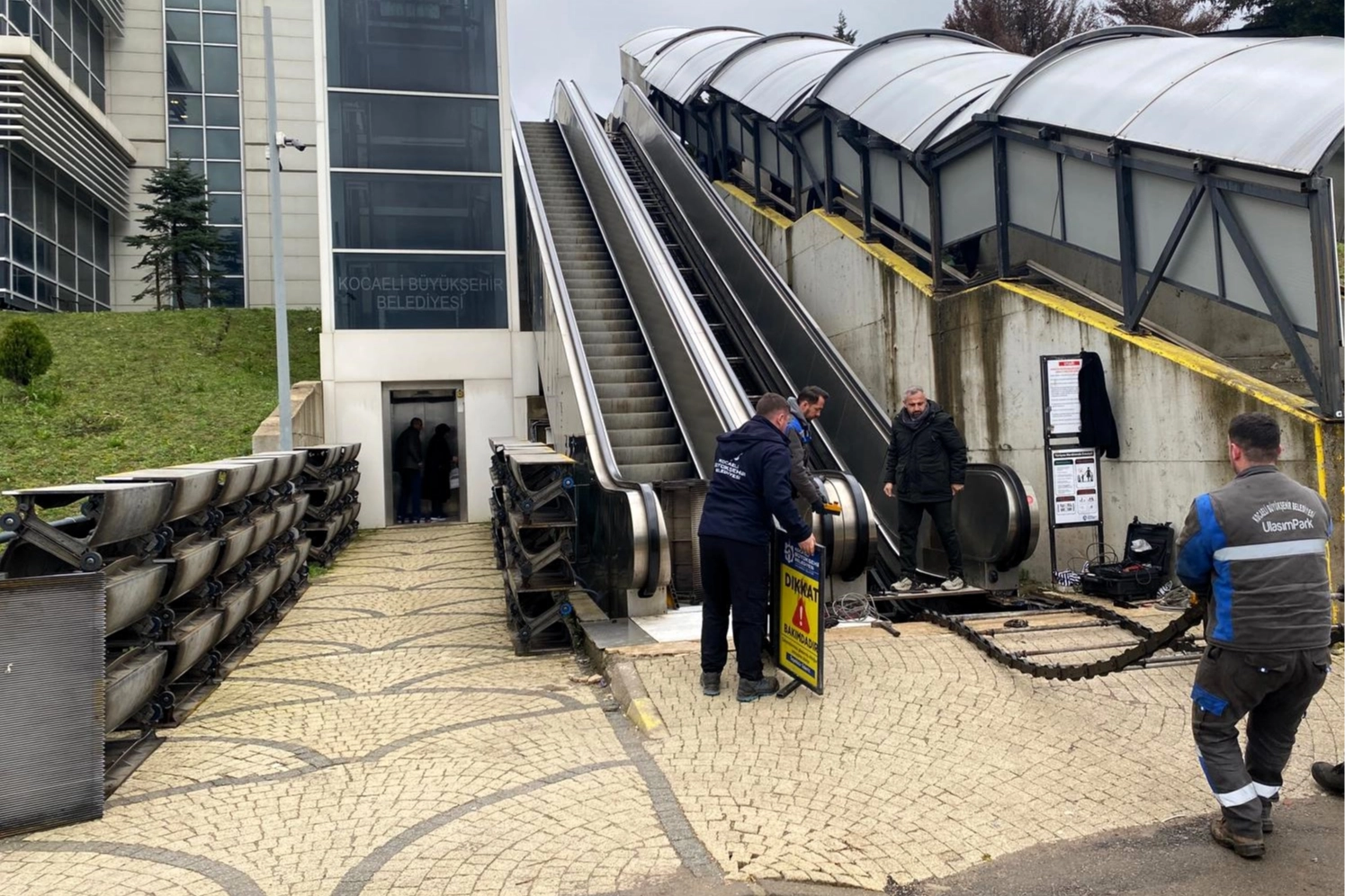 Kocaeli'de Yürüyen Merdivenler Yenilendi, Güvenli Ulaşım Sağlandı mı?