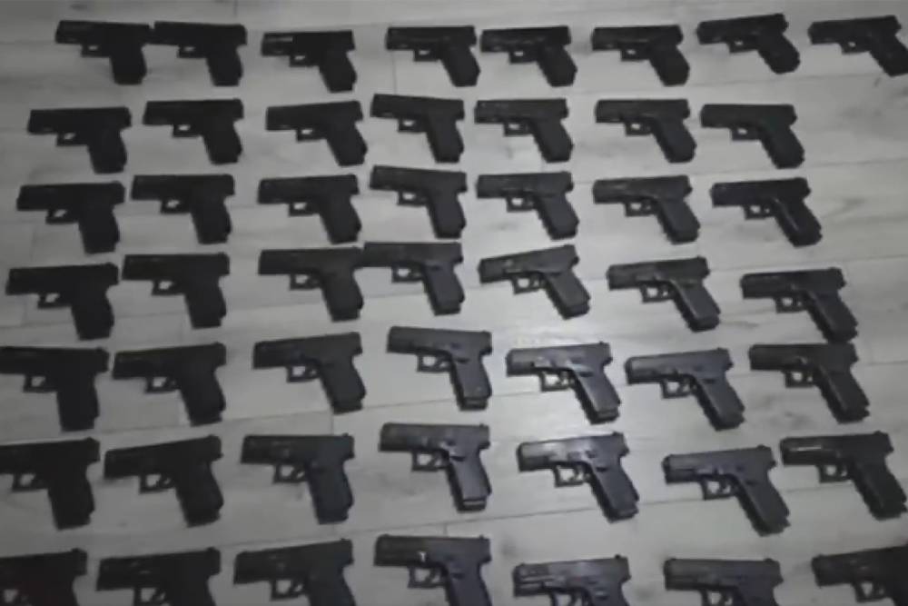 Gaziosmanpaşa'da Şok Silah Ticareti Operasyonu: 50 Tabanca Ele Geçirildi!