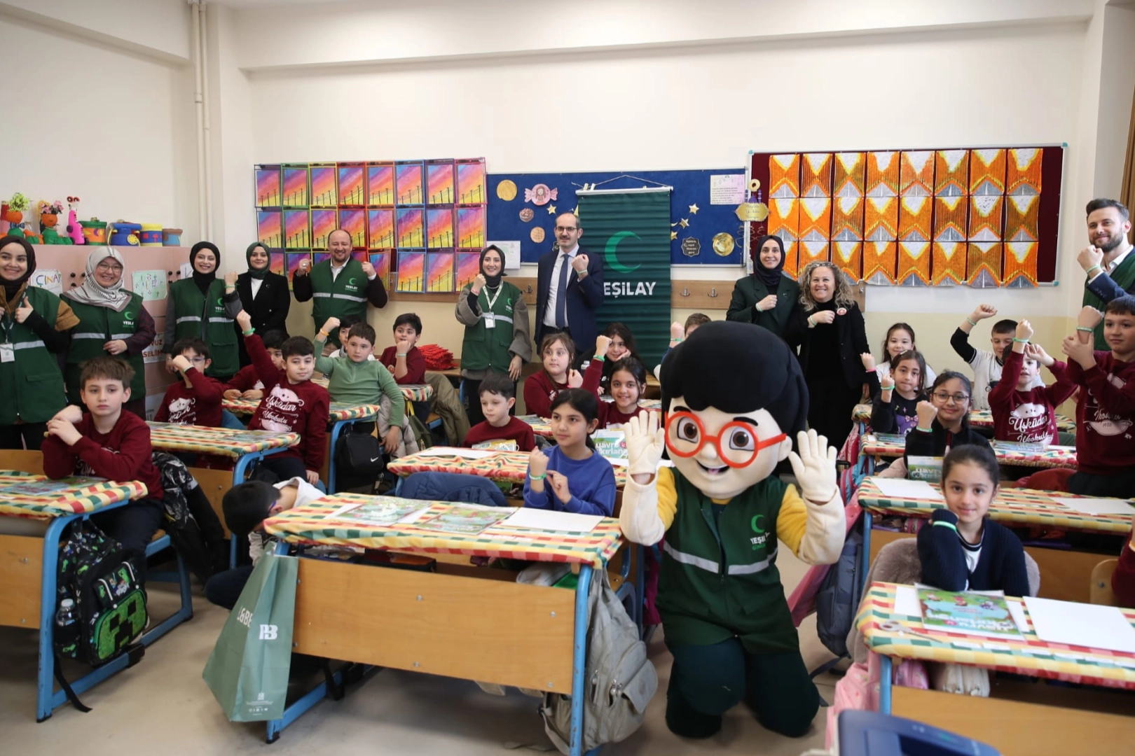 Yeşilay Haftası'nda Öğrencilere Bağımlılıkla Mücadele Eğitimi!