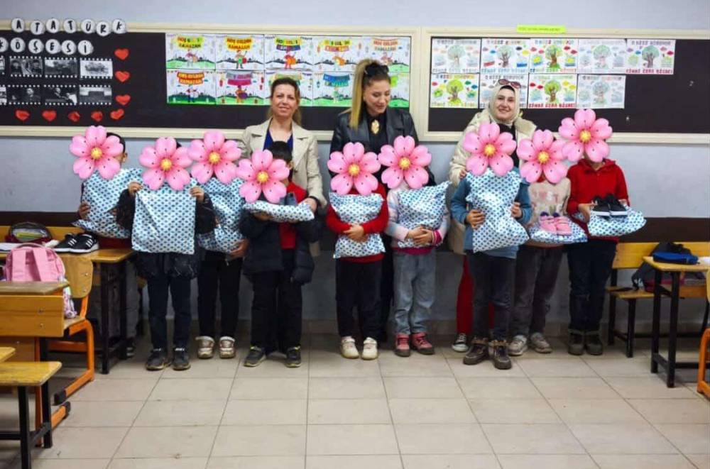 Çocukların Yüzündeki Mutluluk İçin Hediye Seferberliği!