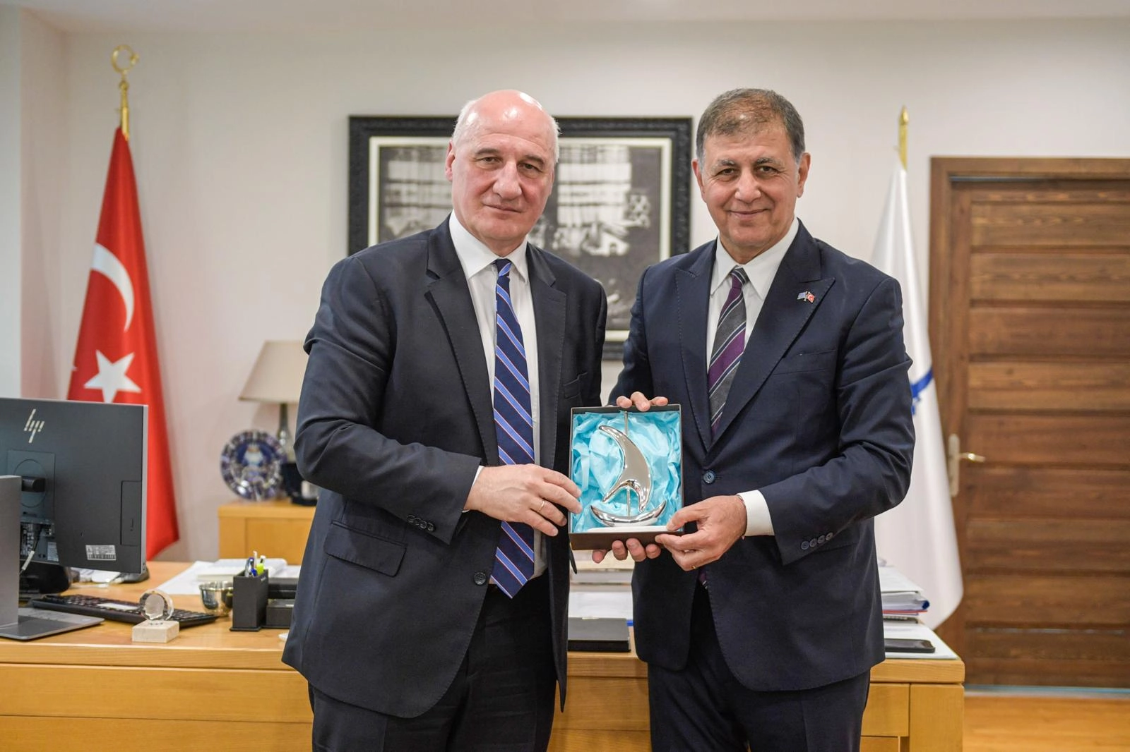 İzmir ve Atina Arasında Kültürel İş Birliği Fırtınası mı Esti?
