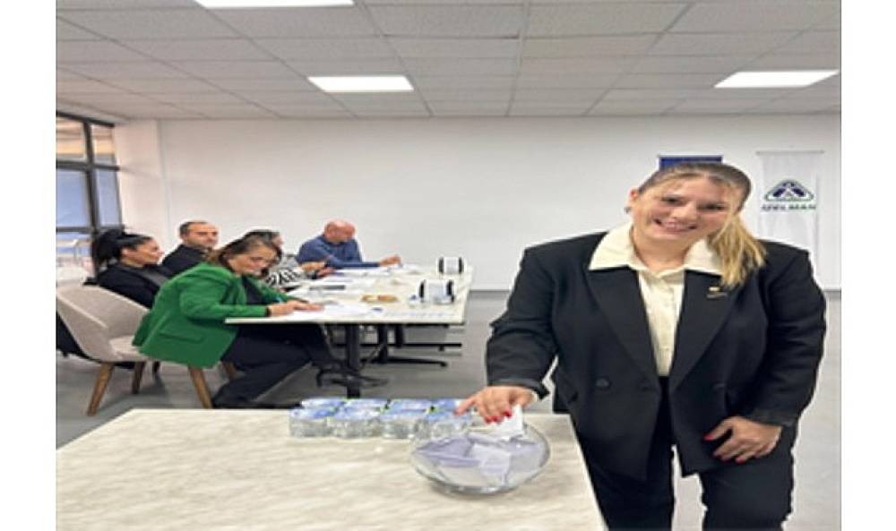 M&uuml;lakata halk girdi  