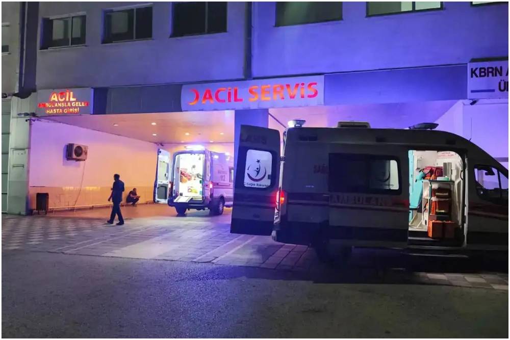 Husumetliler arasında bı&ccedil;aklı kavga: Biri ağır 6 yaralı