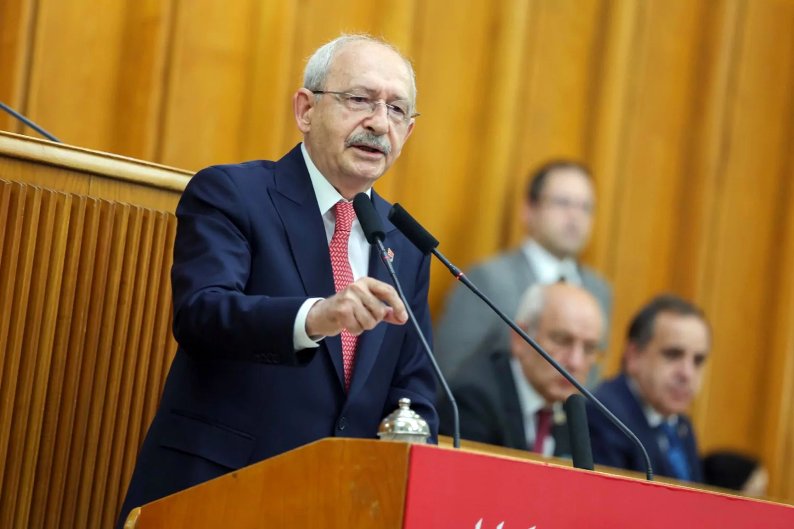 Kılı&ccedil;daroğlu: Bu bir devlet krizidir... 