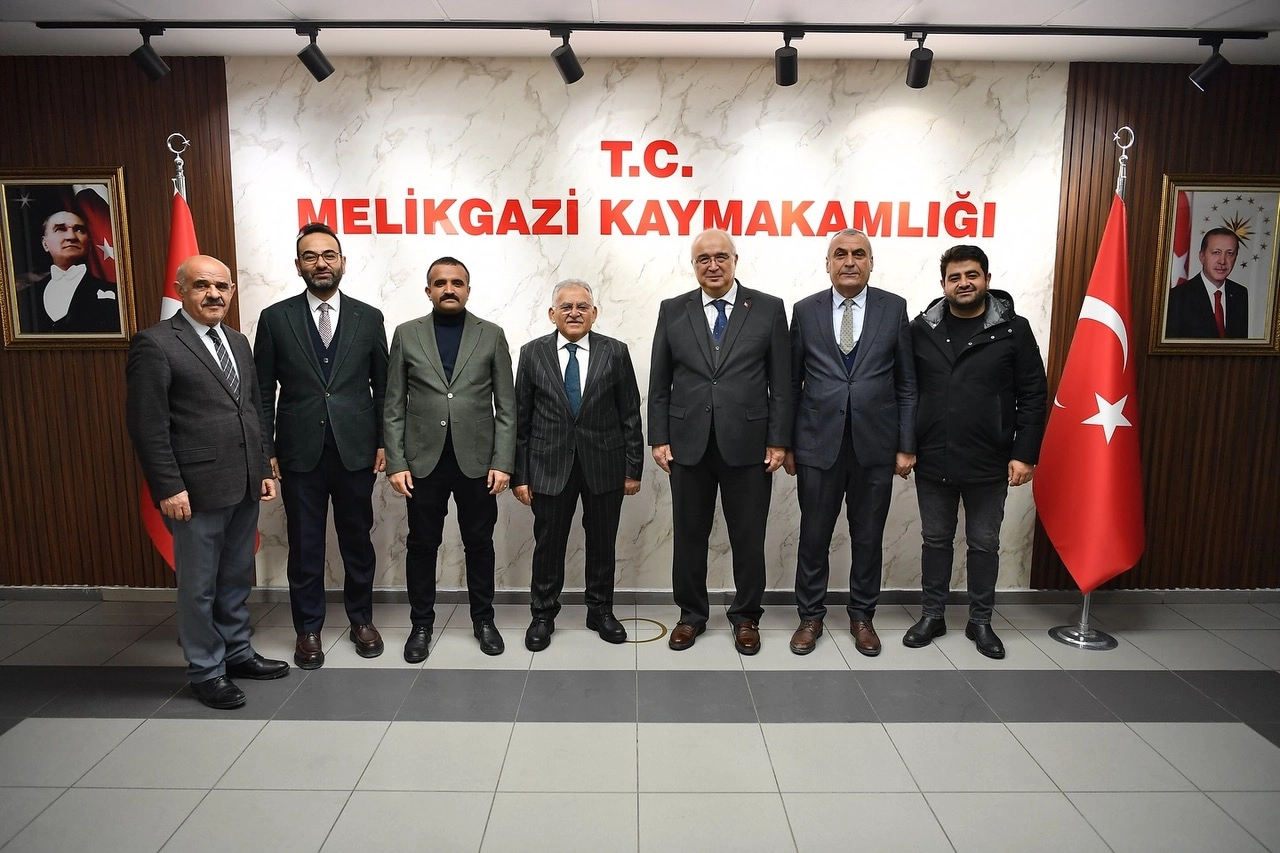 Kayseri B&uuml;y&uuml;kşehir'den kaymakamlara ziyaret
