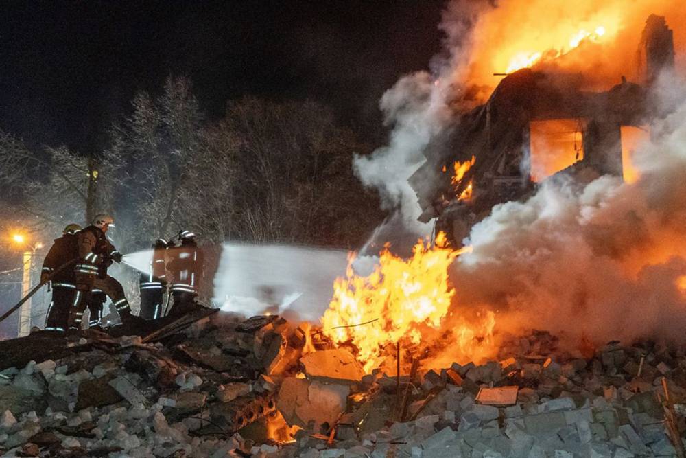 Rusya f&uuml;ze ve İHA'lar ile Ukrayna'yı vurdu: 7 &ouml;l&uuml;