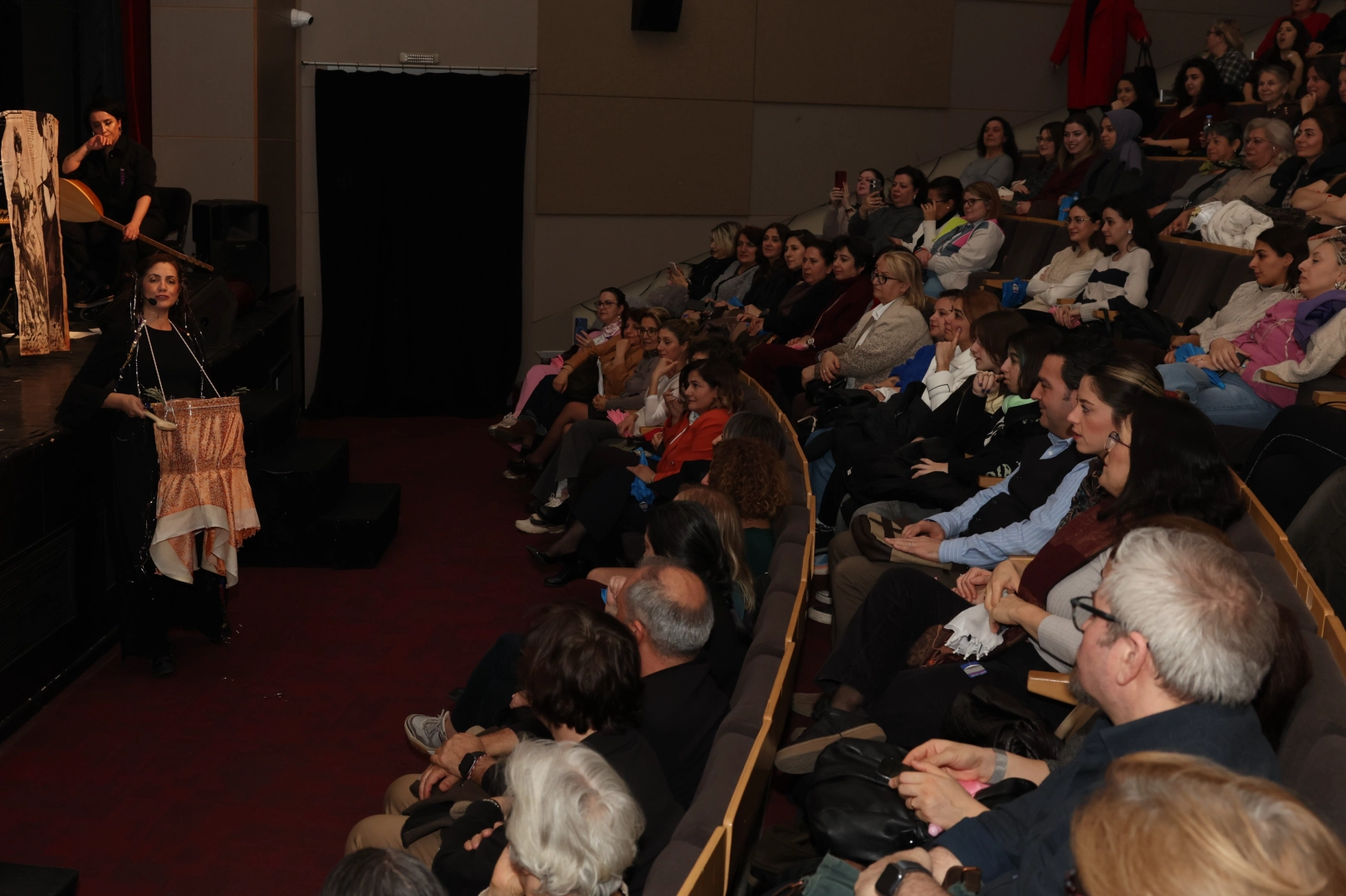 Nil&uuml;fer&rsquo;de 8 Mart&rsquo;a &ouml;zel &ldquo;Yağmur Kadınlar&rdquo; m&uuml;zikali