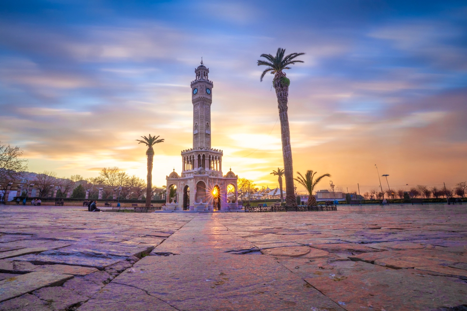 İzmir&rsquo;in dijital rehberi yenilendi