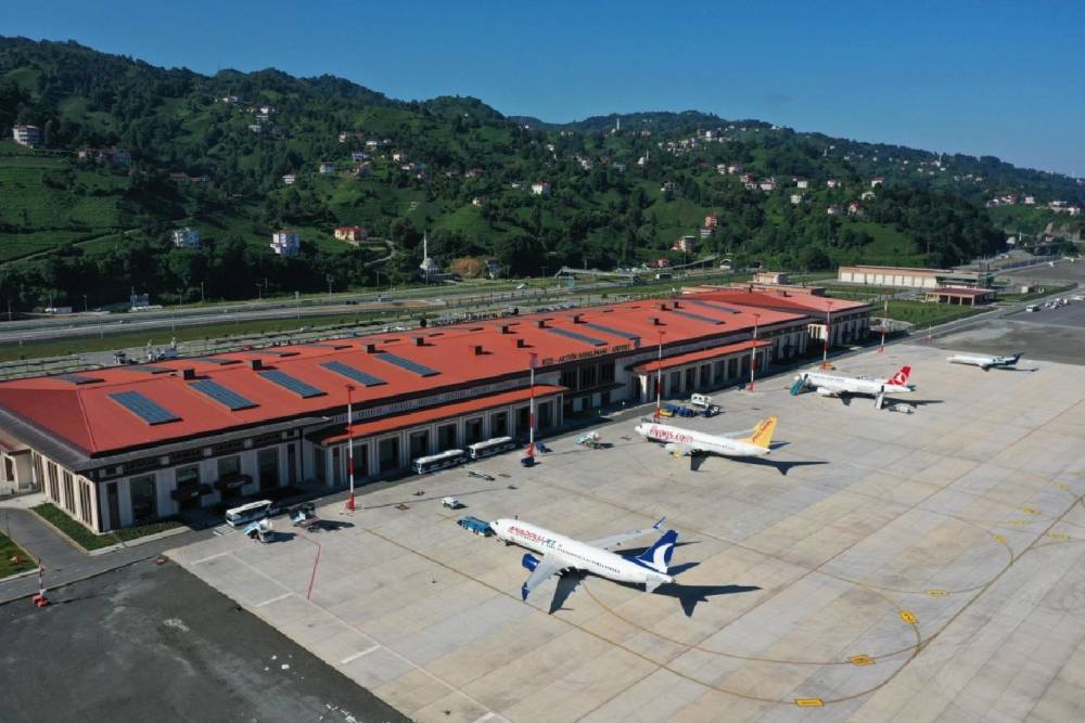 Türkiye genelindeki havalimanları 10 ayda 211 milyon yolcu ağırladı