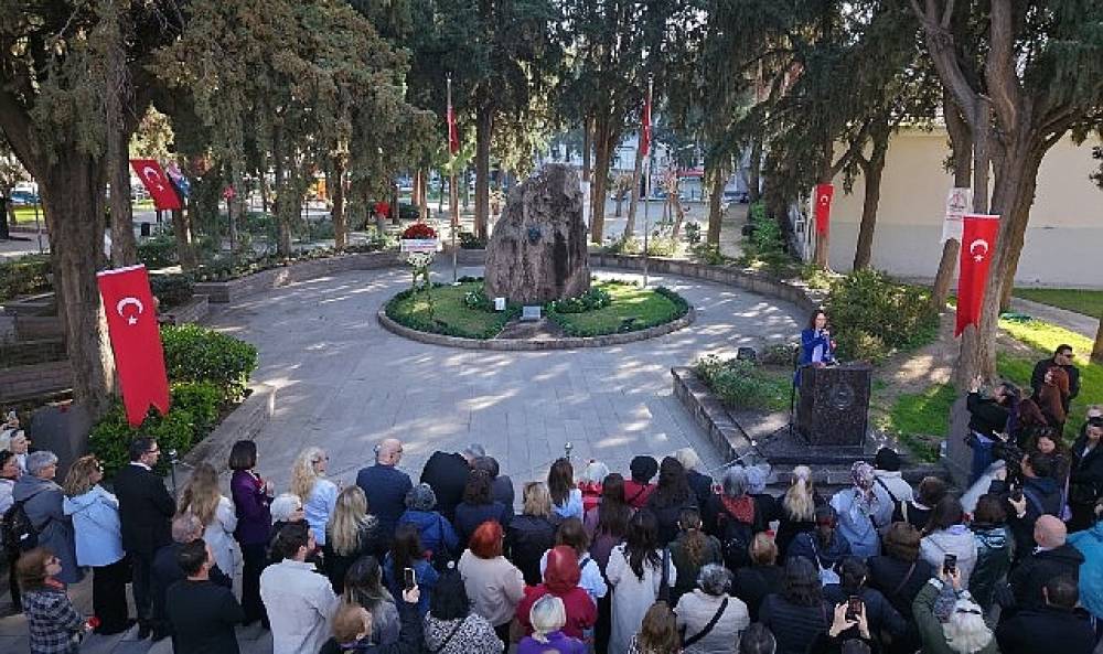 Karşıyaka eşitlik ve adalet i&ccedil;in omuz omuza!