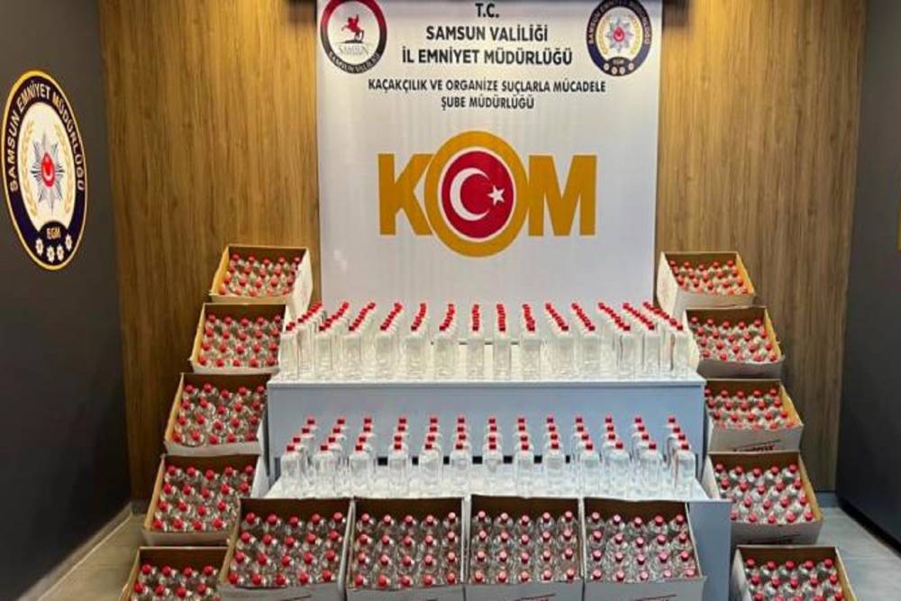 Samsun&rsquo;da 1 ton 160 litre etil alkol ele ge&ccedil;irildi: Bir g&ouml;zaltı