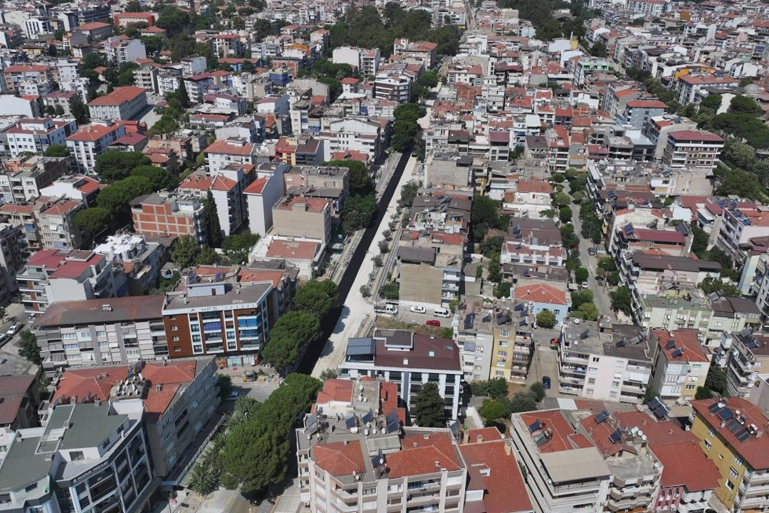Manisa Salihli&rsquo;de 4 caddeye sıcak asfalt
