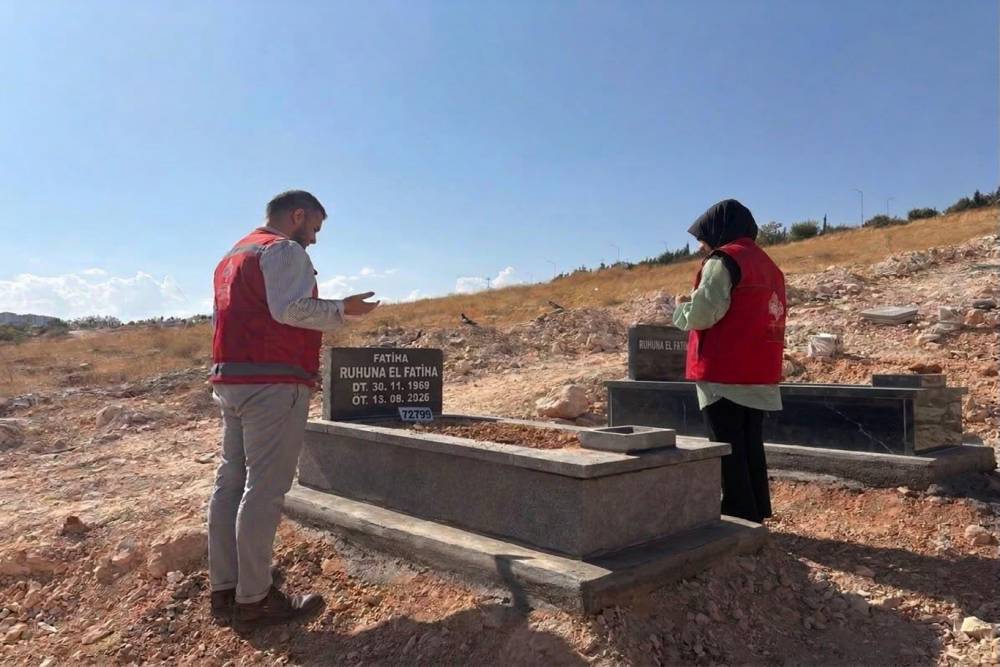 Gaziantep'te mezar taşı bulunmayan 3 kabir i&ccedil;in &ccedil;alışma yapıldı
