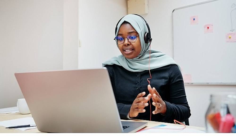 T&uuml;rk &ouml;ğretmenler i&ccedil;in uzaktan &ouml;ğretime y&ouml;nelik 10 ipucu