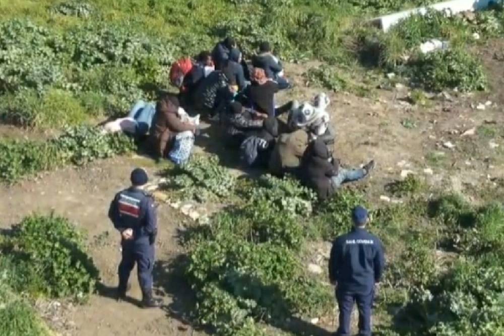 Balıkesir'de 28 d&uuml;zensiz g&ouml;&ccedil;men yakalandı