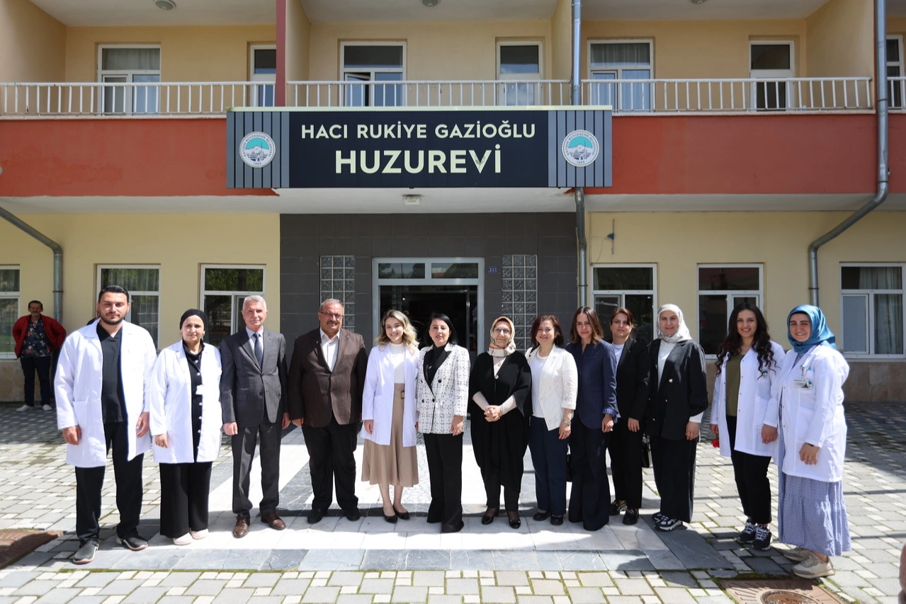 Kayseri Protokolü Eşlerinden Anneler Günü’ne Özel Ziyaret!