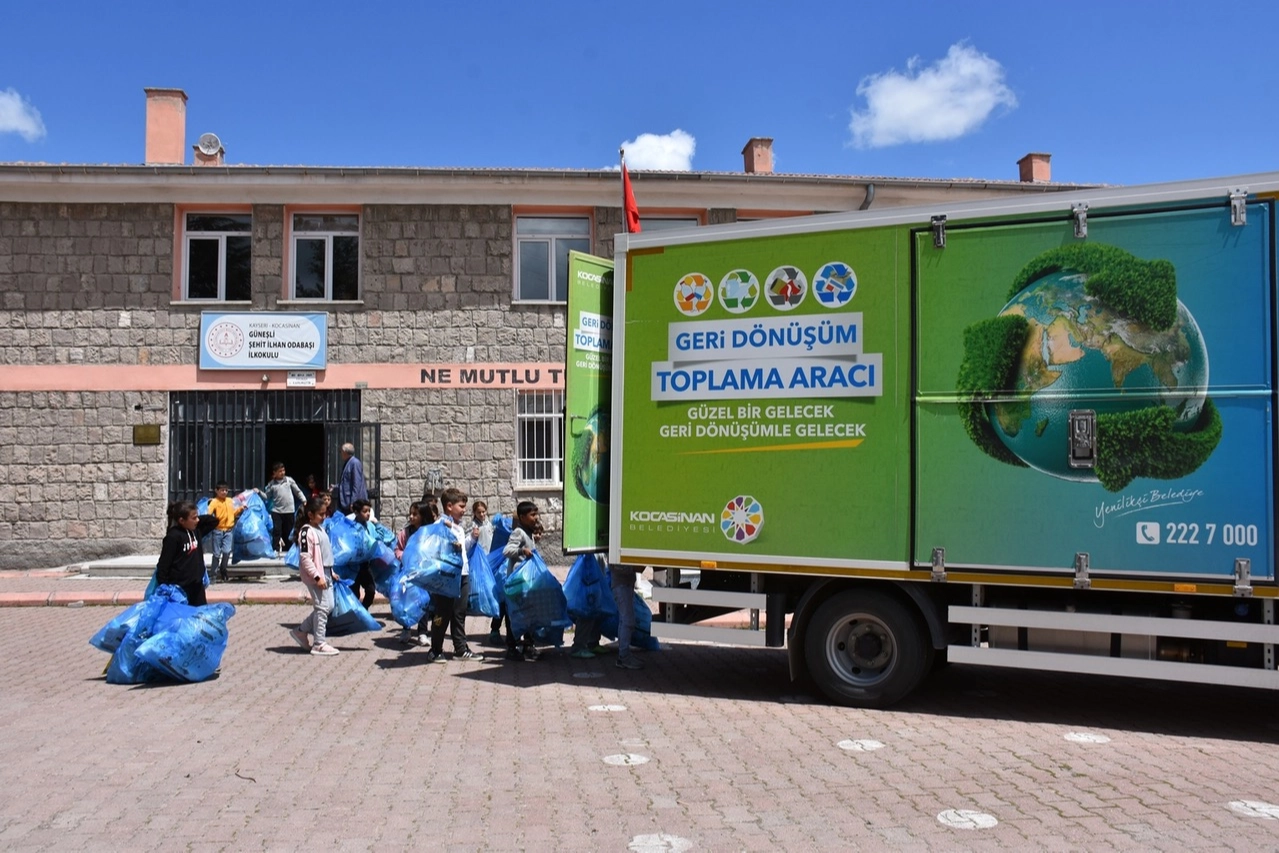 Kayseri Kocasinan okullarda &ccedil;evre bilincini aşılıyor