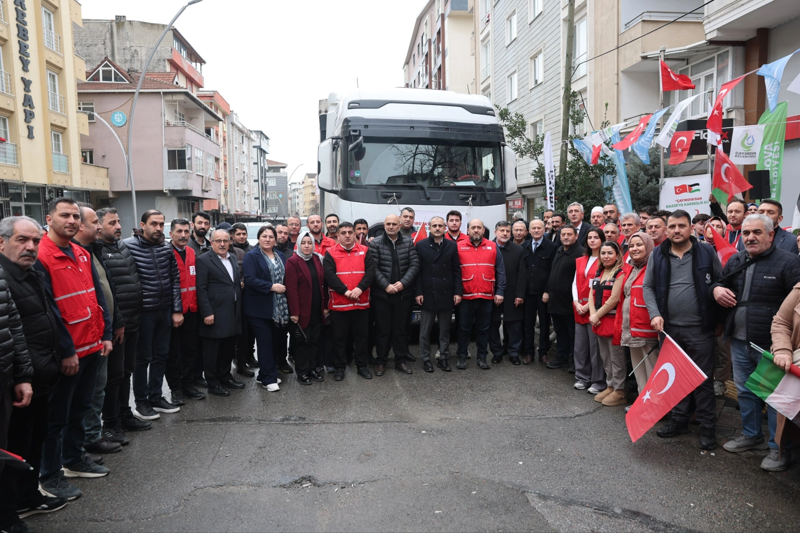 Kocaeli &Ccedil;ayırova&rsquo;dan Gazze&rsquo;ye kardeşlik eli uzandı