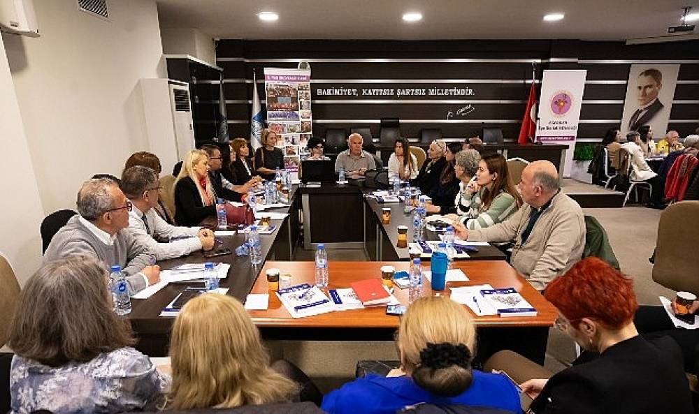 Narlıdere, 3. Yaş &Uuml;niversiteleri &Ccedil;alıştayına Ev Sahipliği Yaptı