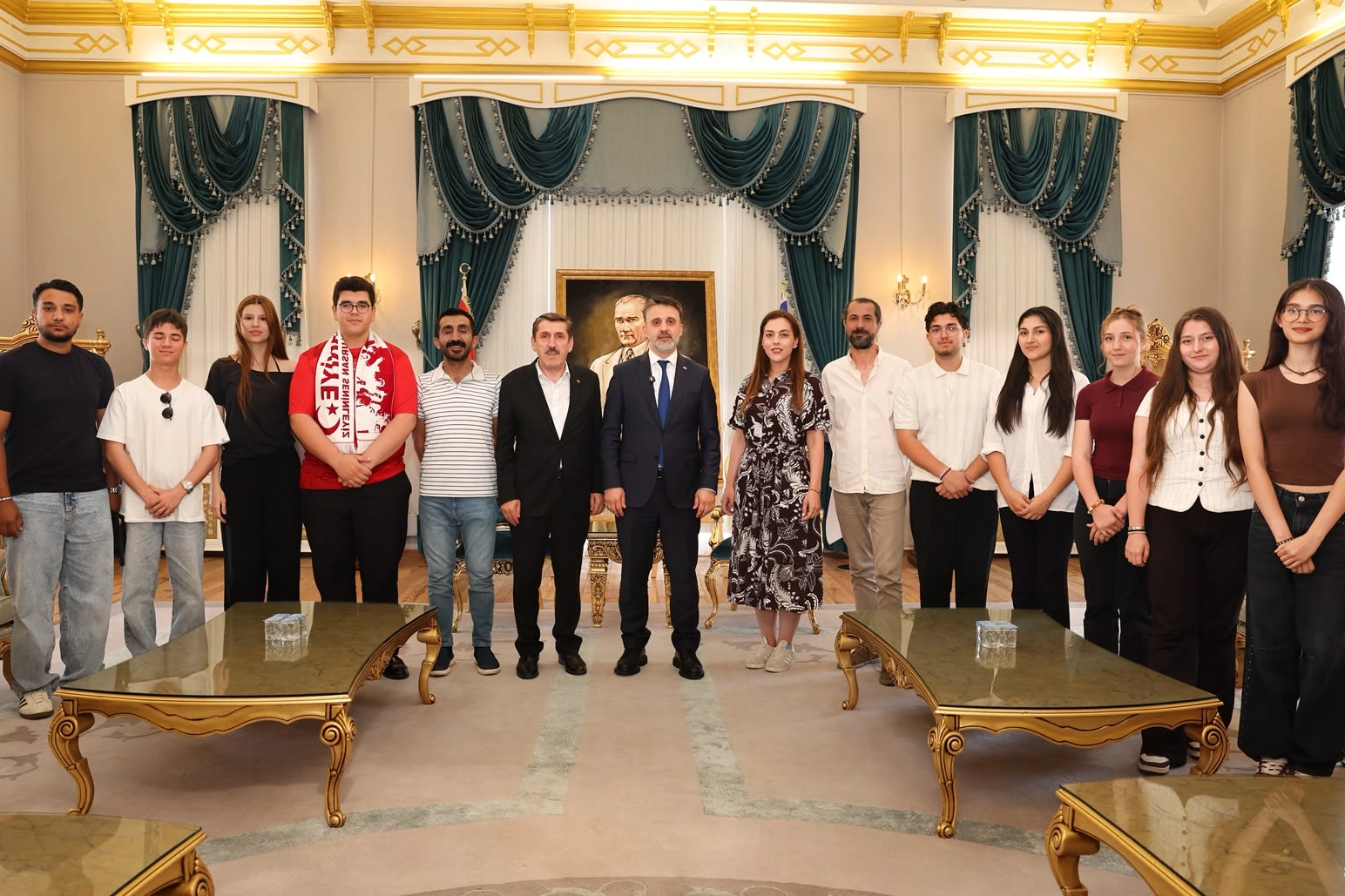 Şampiyon marşın Bursalı bestecileri B&uuml;y&uuml;kşehir'de ağırlandı