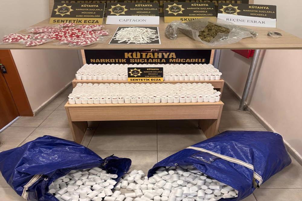 K&uuml;tahya&rsquo;da uyuşturucu operasyonlarında 106 bin sentetik ecza ele ge&ccedil;irildi