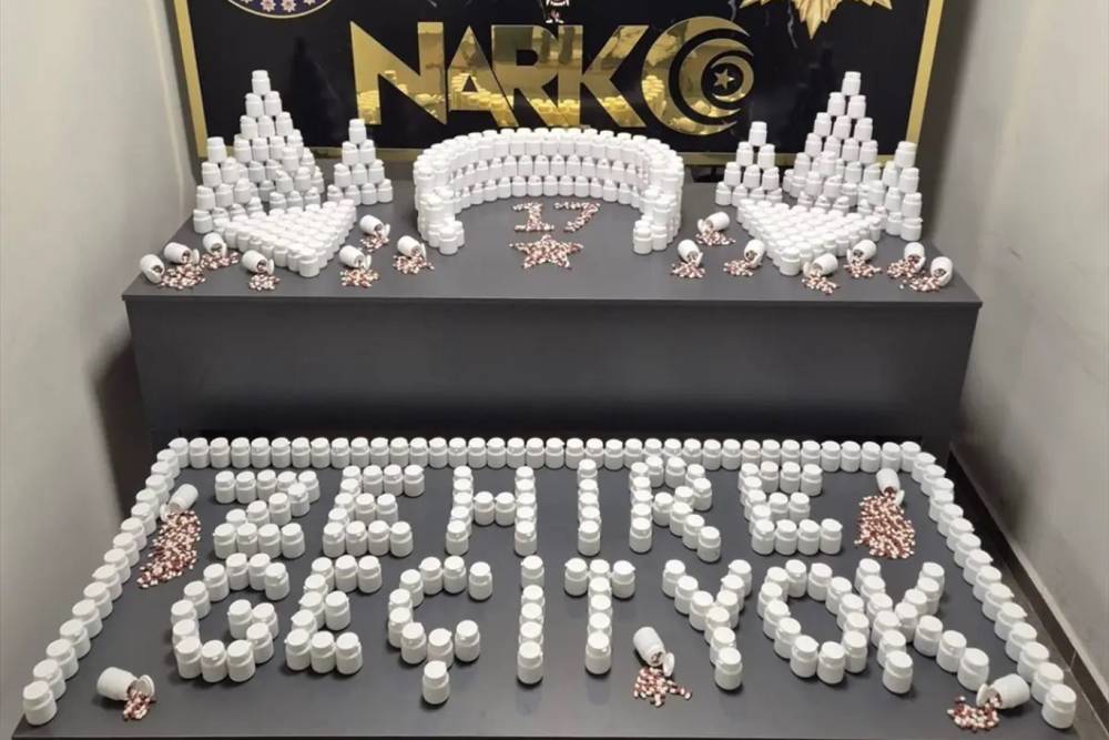 &Ccedil;anakkale'de uyuşturucu operasyonu: 2 tutuklama