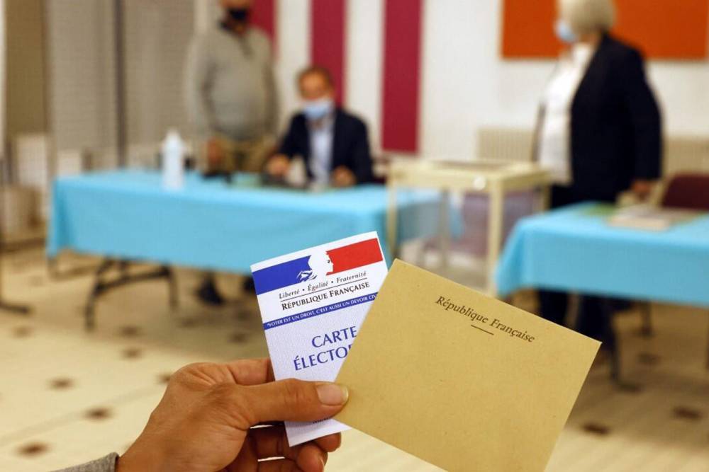 Fransa&rsquo;da yerel se&ccedil;imler i&ccedil;in halk sandık başına gidiyor