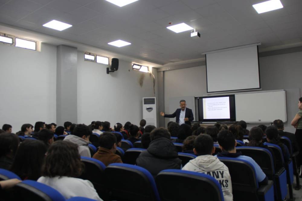 Cizre&rsquo;de LGS &ouml;ncesi rehberlik seminerleri başladı