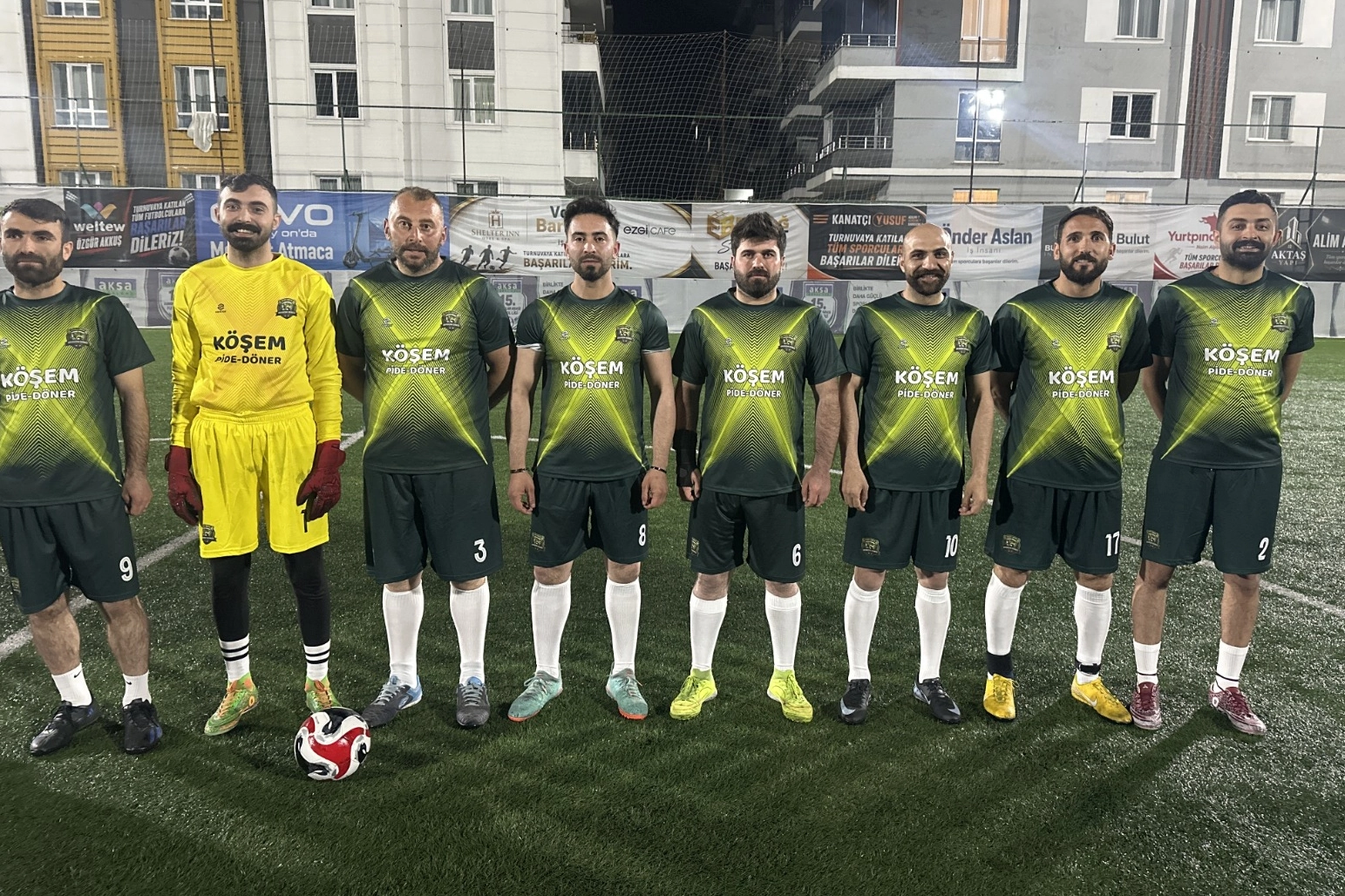 Kazlı Dayanışma Derneği'nin Futbol Şovu: 8-4 ile Güç Gösterdi!