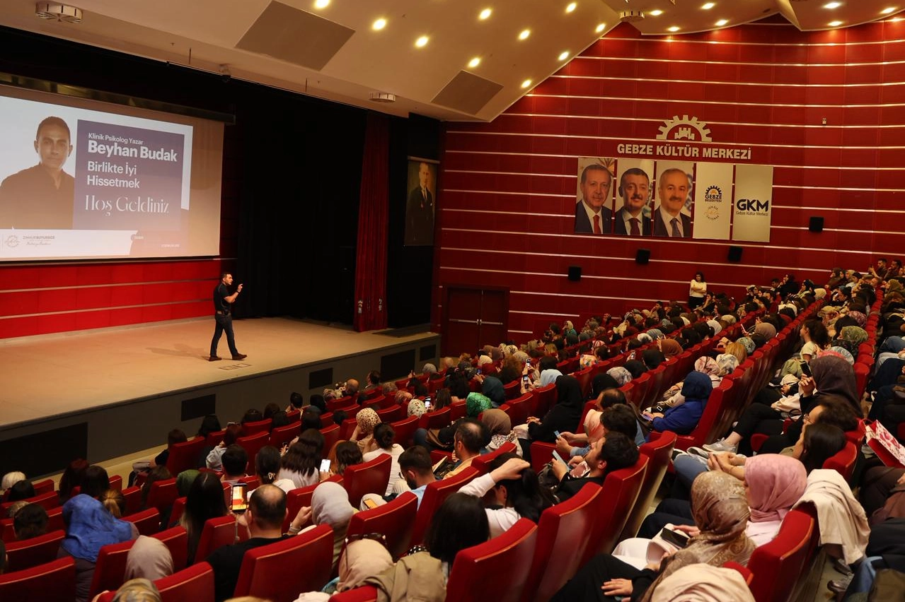 Gebze'de Klinik Psikolog Beyhan Budak s&ouml;yleşisine yoğun ilgi