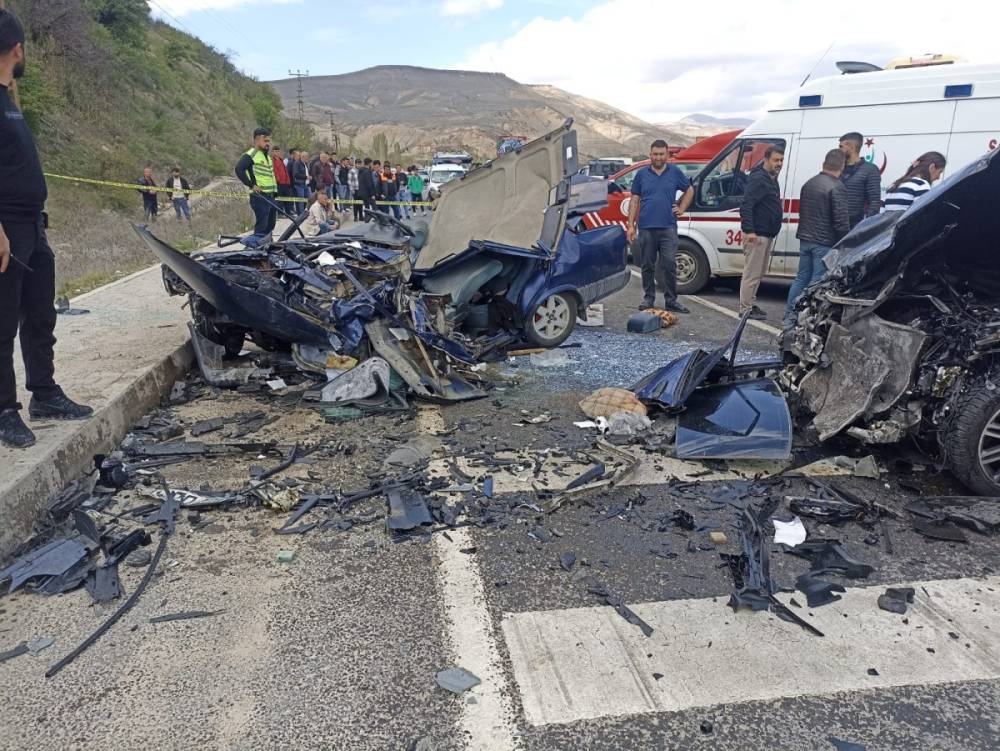 Malatya'da korkunç kaza: 3'ü ağır 8 yaralı 