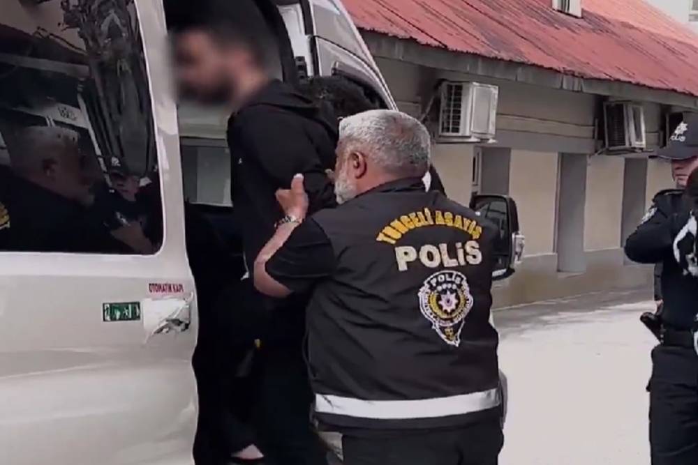Tunceli merkezli dolandırıcılık operasyonunda 8 g&ouml;zaltı