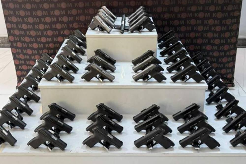 Yolcu otobüsünde 55 ruhsatsız tabanca ele geçirildi