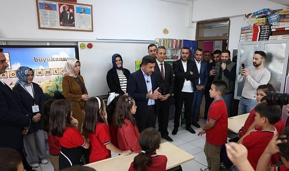Başkan Arı'dan Sınıf Başkanı Eymen Ekinci'ye Ziyaret