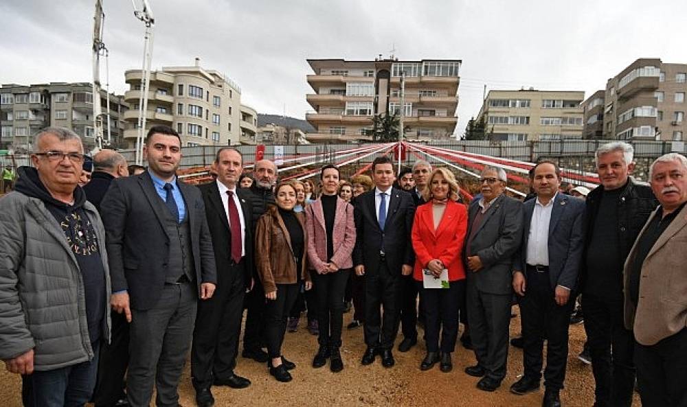 Başkan Aydın'dan Osmangazi'ye &Ccedil;ifte Hizmet