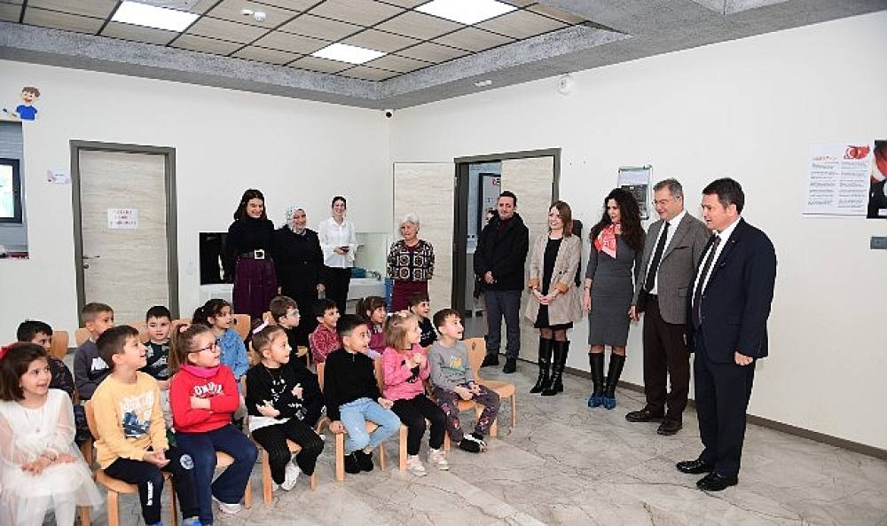 Başkan Erkan Aydın, Çocukların Karnelerini Sevgiyle Dağıttı mı?