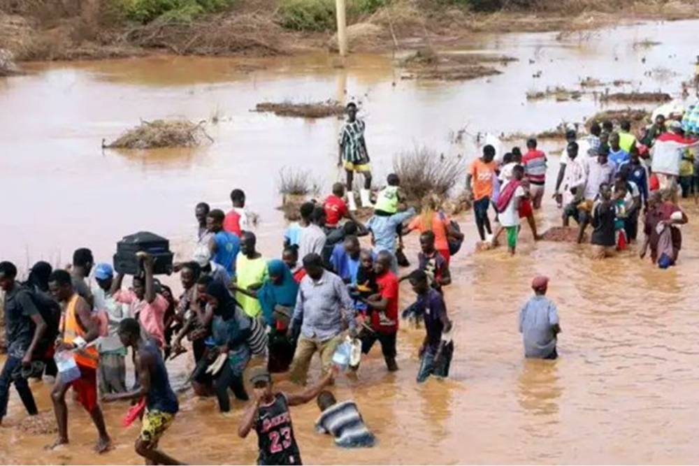 Kenya'daki sellerde &ouml;l&uuml; sayısı 71'e y&uuml;kseldi