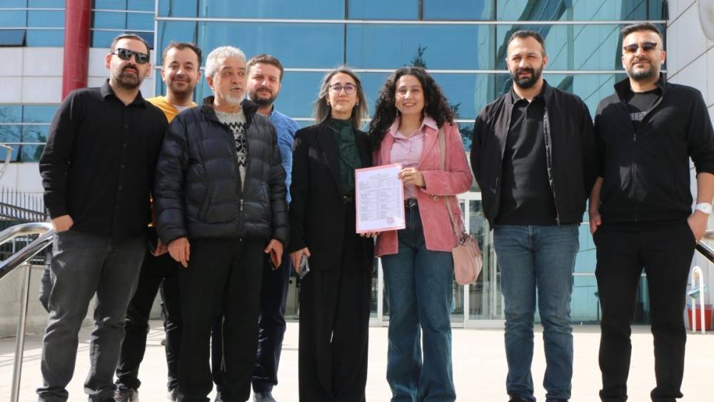  Nihal Hamamcı mazbatasını aldı  