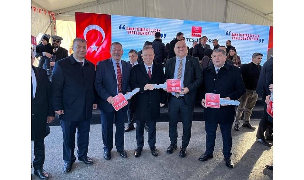  Milas Belediyesi'ne Paletli Ekskavat&ouml;r Hibesi