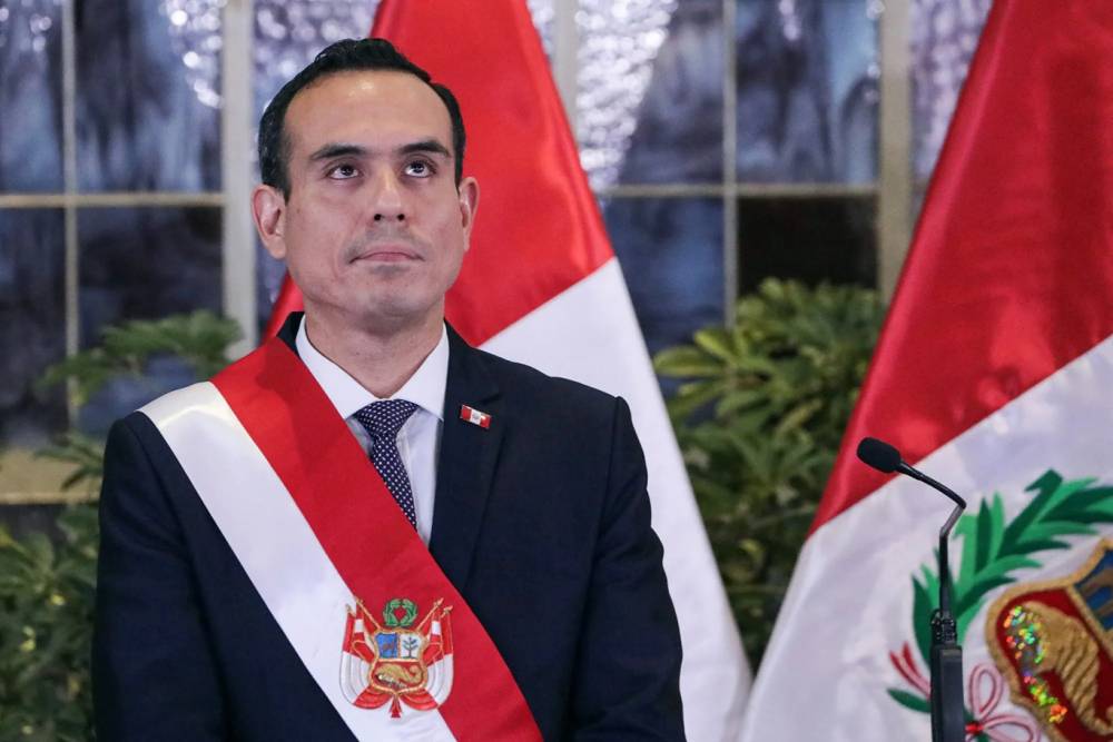 Peru'da Devlet Başkanı Jeri g&ouml;revden alındı