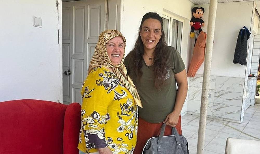 Anne Taksinin ilk misafirlerine 'Anne &ccedil;antası'