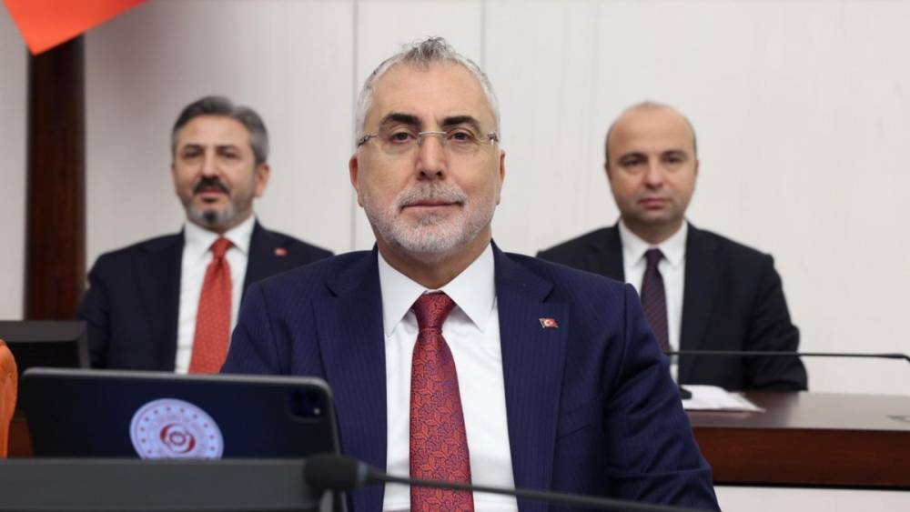 Bakan Işıkhan&rsquo;ın a&ccedil;ıklamalarına T&uuml;rk-İş&rsquo;ten tepki 