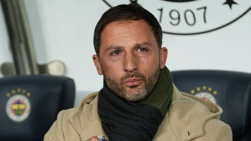 Fenerbah&ccedil;e&rsquo;de Tedesco maaşı sosyal medyada g&uuml;ndem oldu 