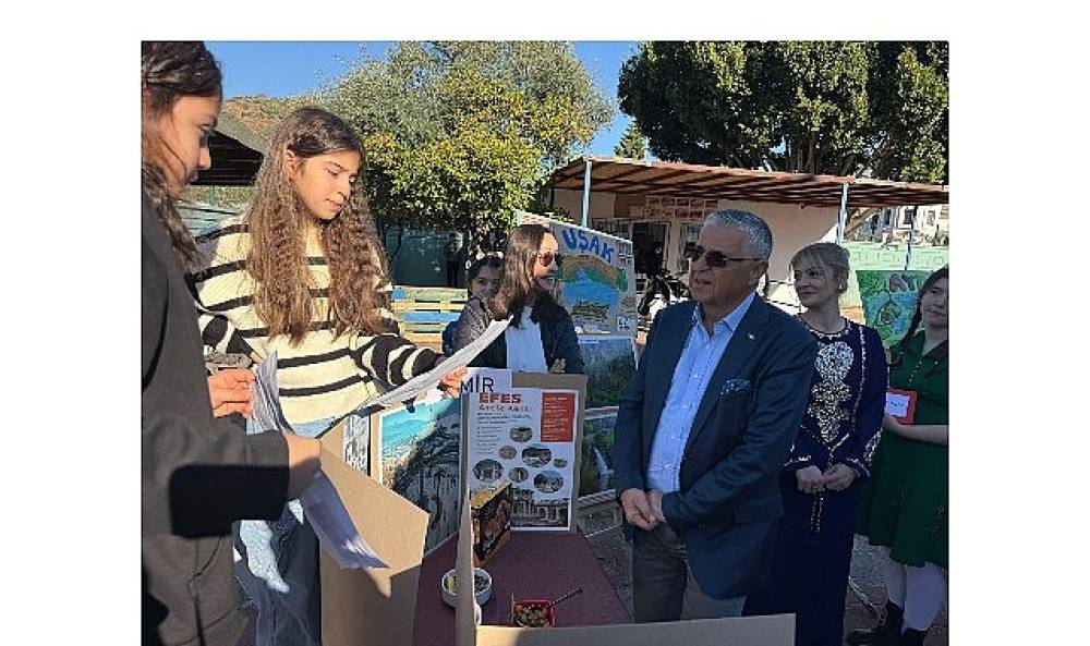 Kemer'de &ldquo;Bana &uuml;lkeni anlat" festivali