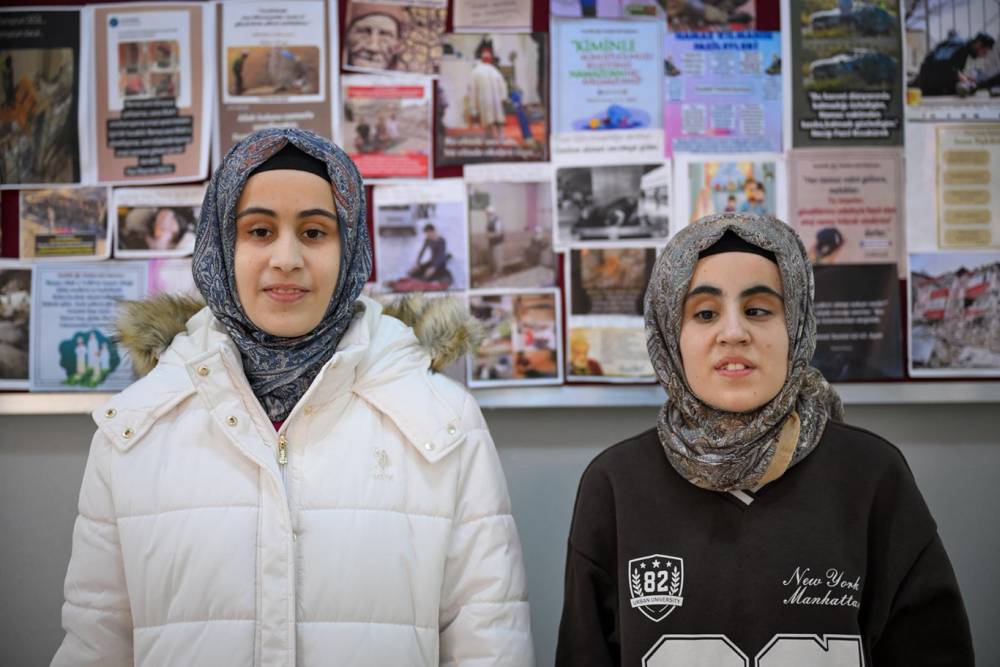 G&ouml;rme engelli kardeşlerin azmi ilham veriyor