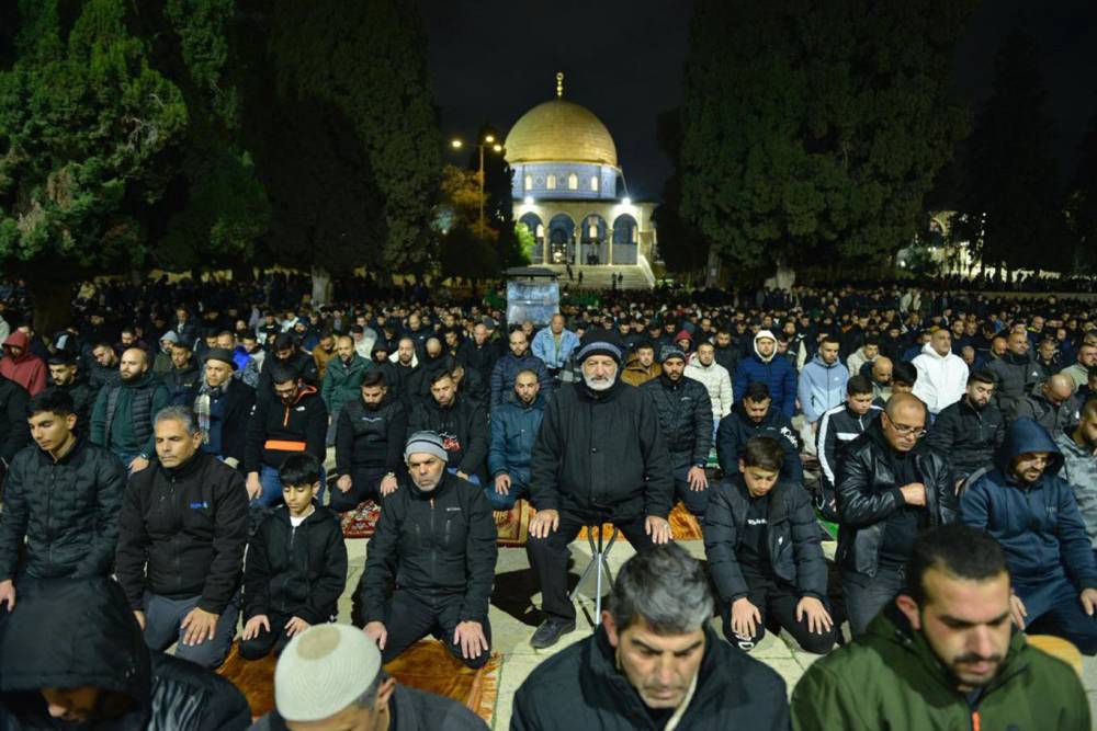 60 bin m&uuml;min Aksa'da