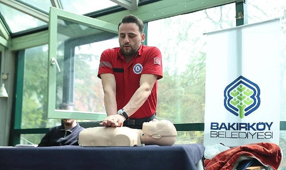 Bakırk&ouml;y'de ilkyardım eğitimi
